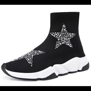 New~ OnlyMaker Knit Sneakers Size 41